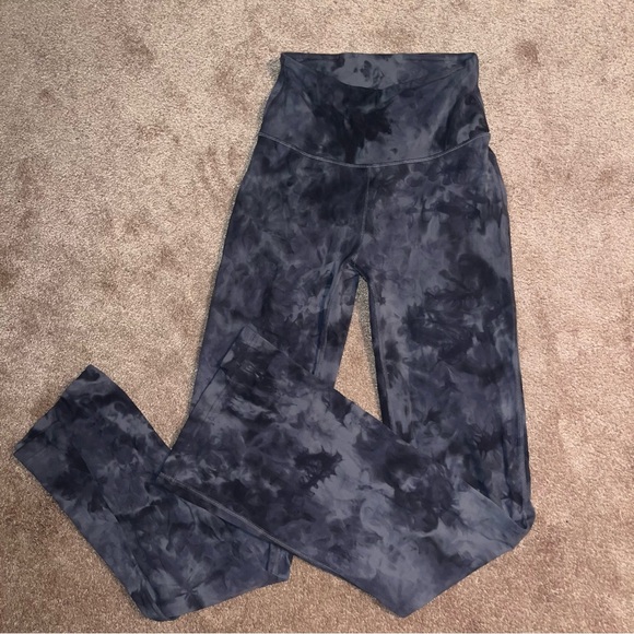 Lululemon Groove Super-High-Rise
Flared Pant - Picture 1 of 3